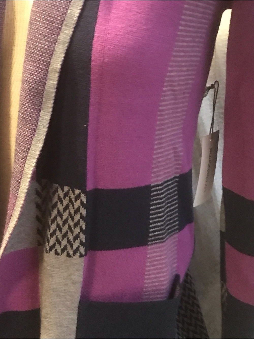 Liz Claiborne Women's Sweater Cardigan in magenta and Black - Picture 4 of 11